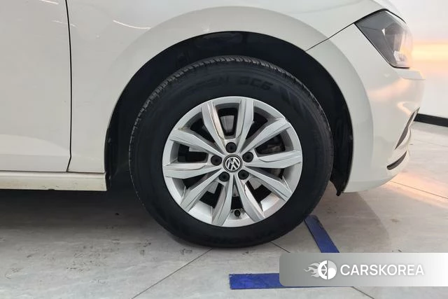 Volkswagen Polo id 3785435 из Китая 14