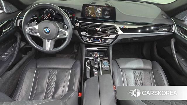 BMW 5 Series (G30) id 4530532 из Кореи 27