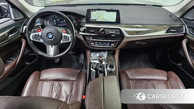 BMW 5 Series (G30) id 3778989 из Кореи 17