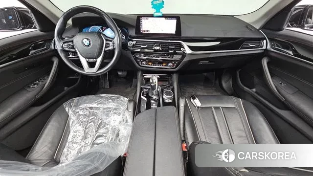 BMW 5 Series (G30) id 3515007 из Кореи 17