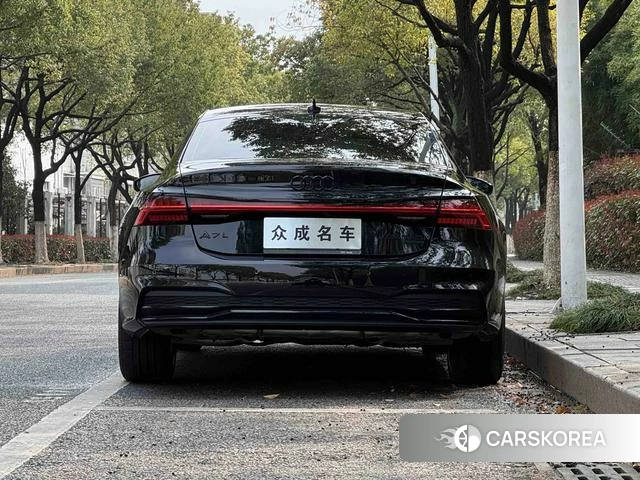 Audi A7L id 4265289 из Китая 17