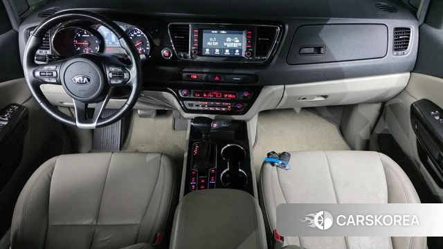 Kia The New Carnival id 4465614 из Кореи 17