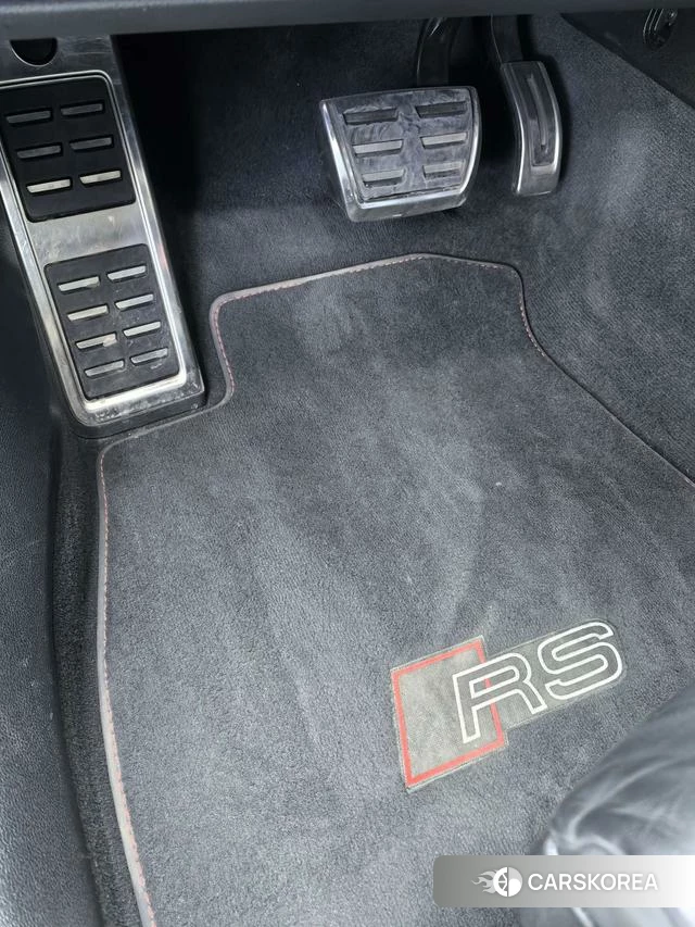 Audi RS 4 id 4259418 из Китая 13