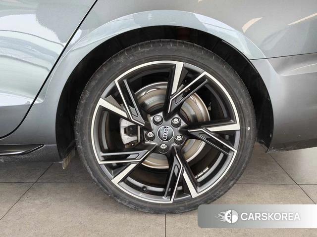 Audi A4L id 4240236 из Китая 17