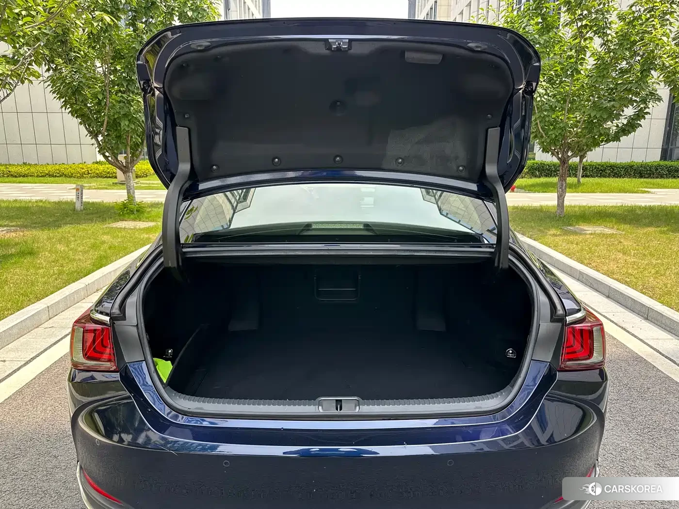 Lexus ES id 4554063 из Китая 27
