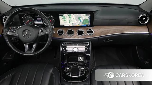 Mercedes-Benz E-Class W213 id 3911896 из Кореи 17