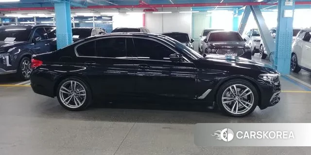 BMW 5 Series (G30) id 3789370 из Кореи 17