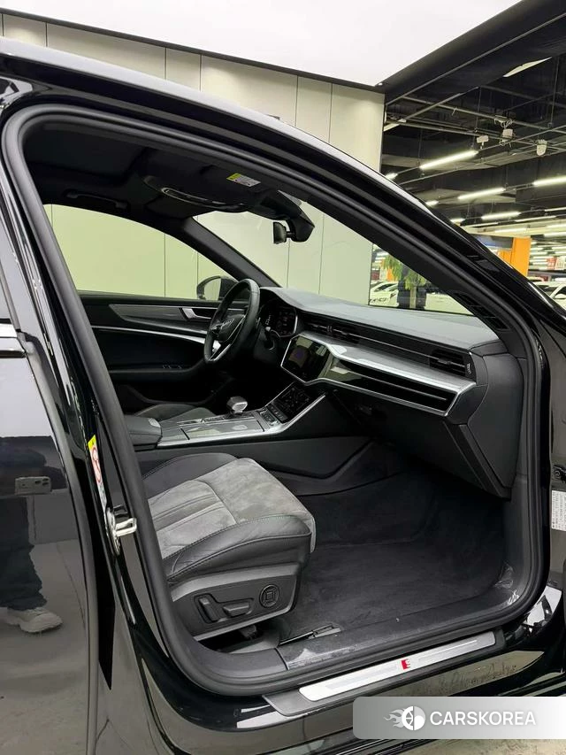 Audi A6L id 4207279 из Китая 7