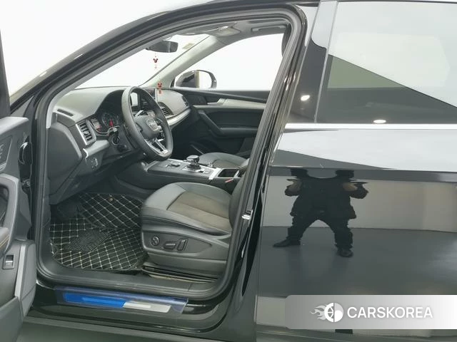 Audi Q5L id 4213181 из Китая 17