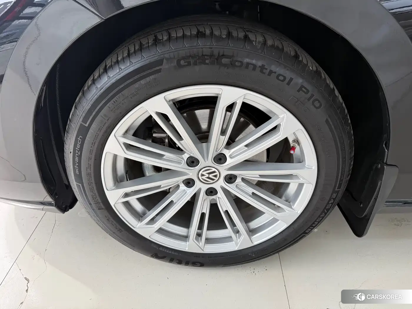Volkswagen Passat id 4548198 из Китая 15
