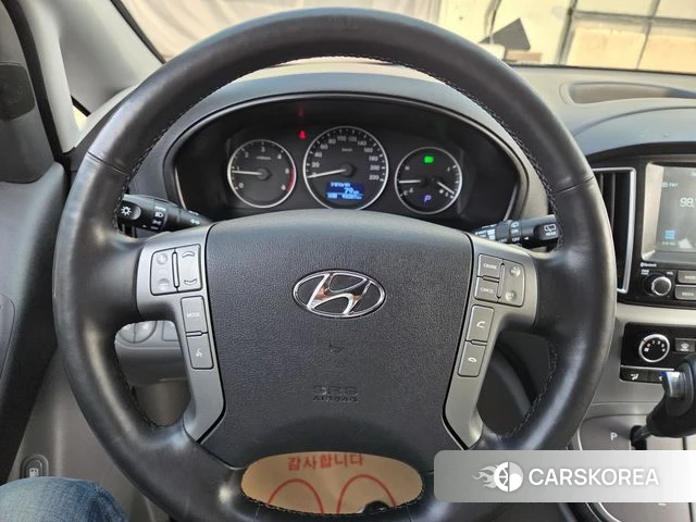 Hyundai The New Grand Starex id 3852960 из Кореи 17