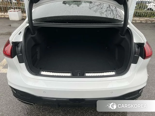 Audi A5L id 4229200 из Китая 7