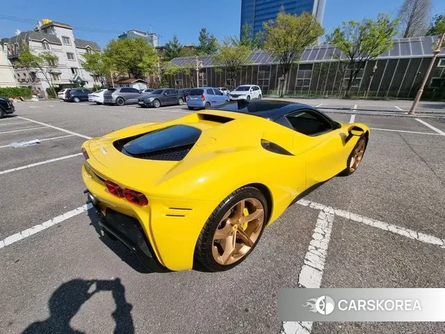Ferrari SF90 Stradale id 3370923 из Кореи 17