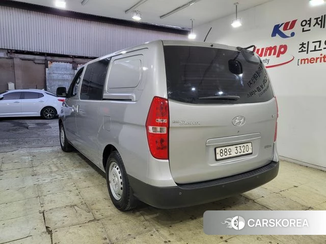 Hyundai The New Grand Starex id 3852820 из Кореи 16