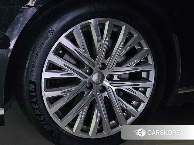 Audi A8 id 4271819 из Китая 17