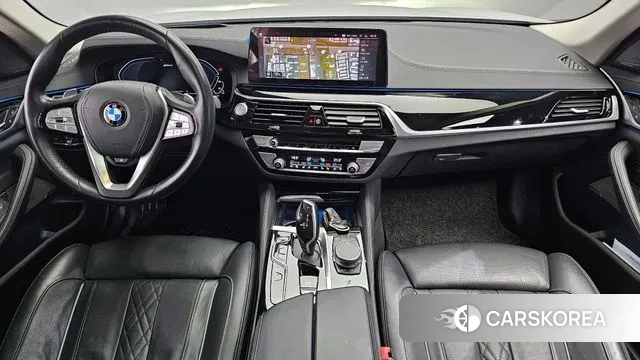 BMW 5 Series (G30) id 3646422 из Кореи 17