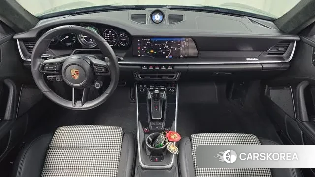 Porsche 911(992) id 3700885 из Кореи 17