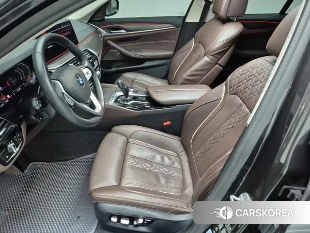 BMW 5 Series (G30) id 3274459 из Кореи 16