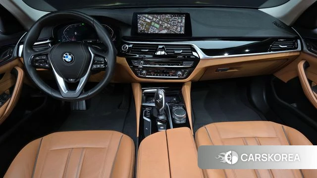 BMW 5 Series (G30) id 4019785 из Кореи 17