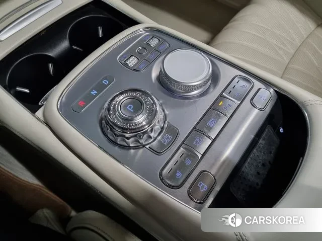 Genesis G90 (RS4) id 3619045 из Кореи 14