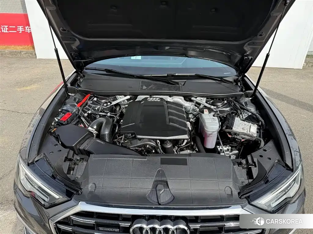 Audi A6L id 4601824 из Китая 17