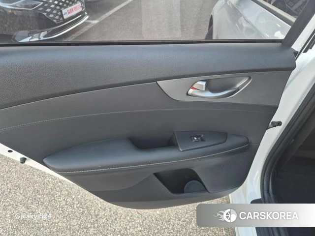 Kia Come New K3 id 4722308 из Кореи 17