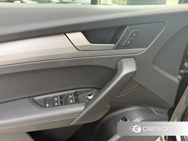 Audi Q5L id 4208815 из Китая 13