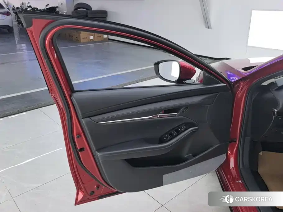 Mazda 3 id 4583790 из Китая 13