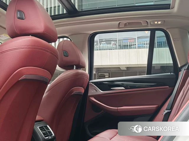 BMW X3 id 4265424 из Китая 21