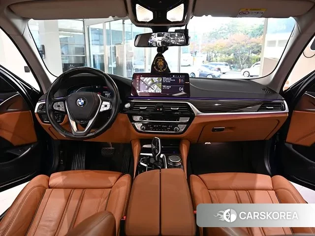 BMW 5 Series (G30) id 3324152 из Кореи 17