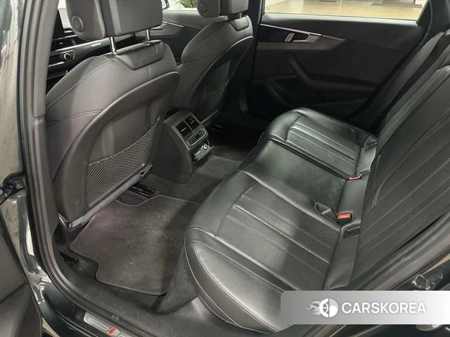 Audi A4L id 4260634 из Китая 10