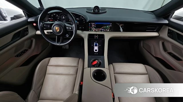 Porsche Taycan id 3860348 из Кореи 17