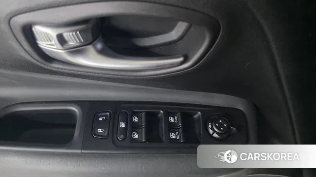 Jeep Renegade id 3280506 из Кореи 11