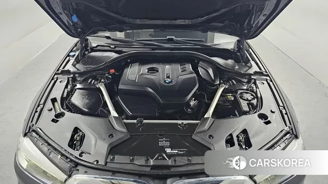 BMW 5 Series (G30) id 3619179 из Кореи 17