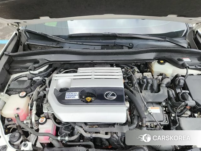 Lexus UX250h id 3924606 из Кореи 17