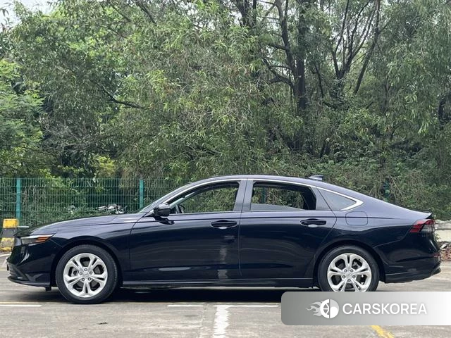 Honda Accord id 4297677 из Китая 13