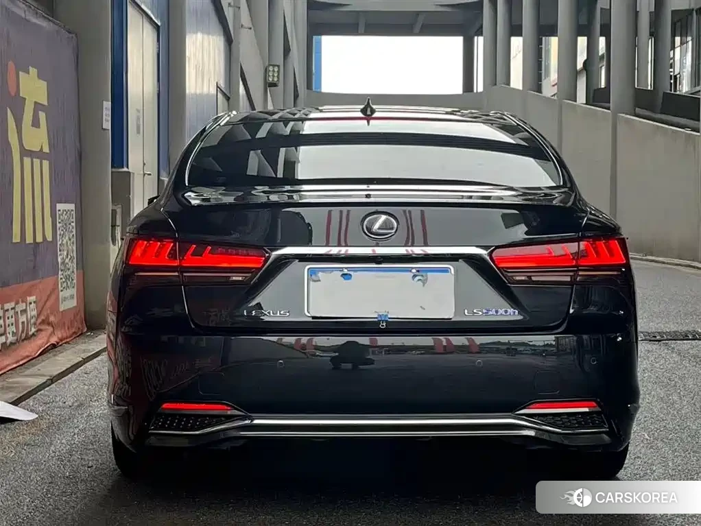 Lexus LS id 4655240 из Китая 11