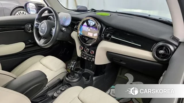 Mini Cooper S id 3322120 из Кореи 17