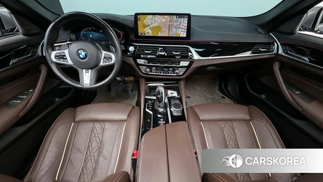 BMW 5 Series (G30) id 4249283 из Кореи 17