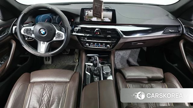 BMW 5 Series (G30) id 3905424 из Кореи 17