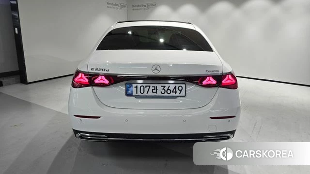 Mercedes-Benz E-Class W214 id 4381046 из Кореи 17