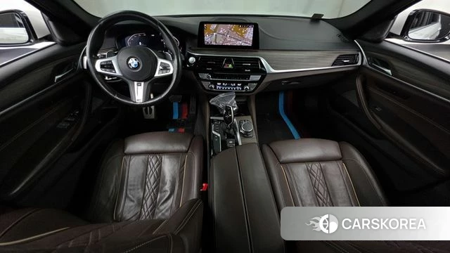 BMW 5 Series (G30) id 3924215 из Кореи 17