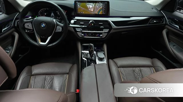 BMW 5 Series (G30) id 3916140 из Кореи 17