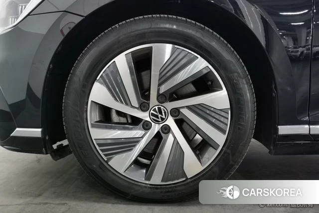 Volkswagen Magotan PHEV id 4276260 из Китая 21