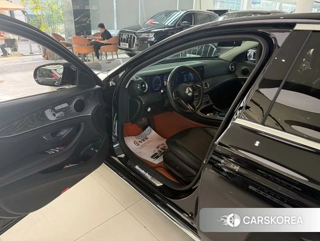 Mercedes-Benz E-class PHEV id 4301181 из Китая 15