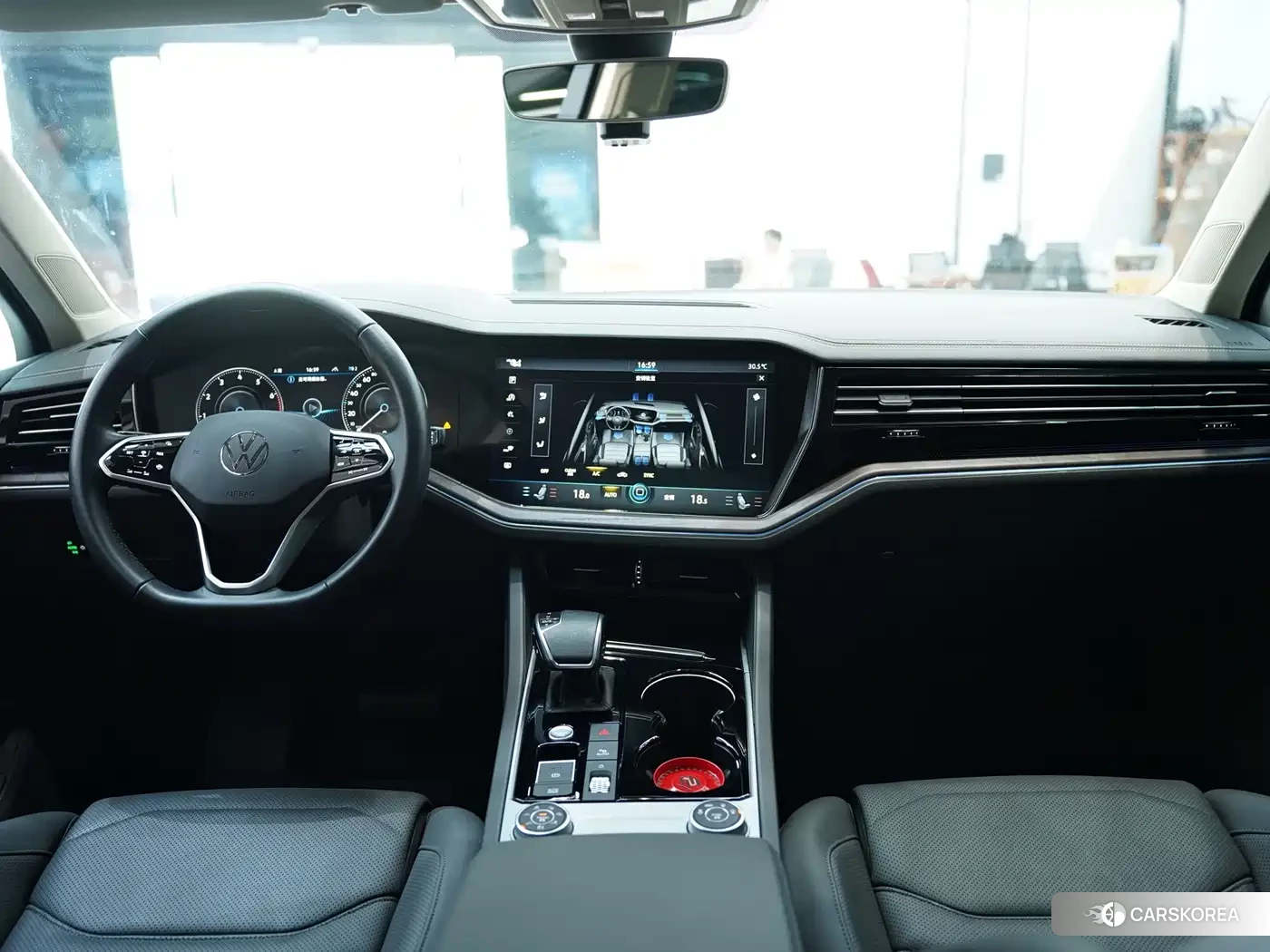 Volkswagen Touareg id 4659862 из Китая 13