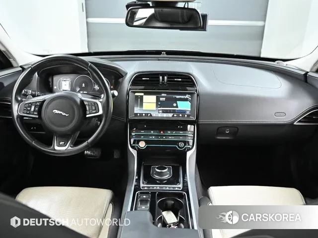 Jaguar XE id 3351176 из Кореи 17