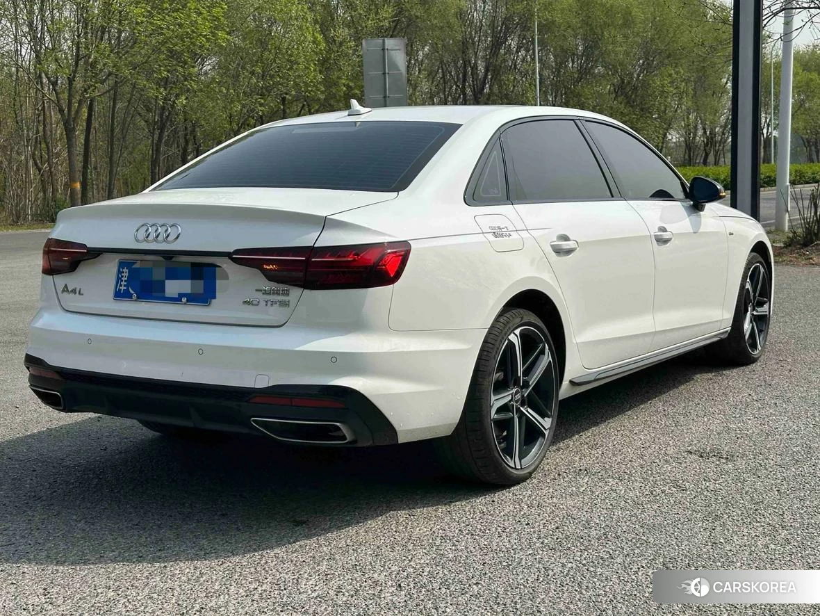 Audi A4L id 4467545 из Китая 7