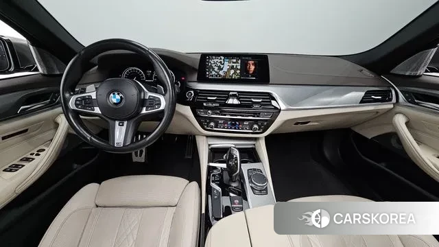 BMW 5 Series (G30) id 3460143 из Кореи 17