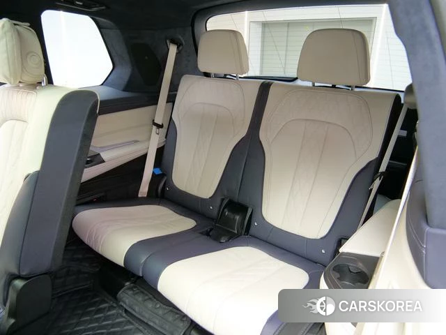 BMW X7 id 4353642 из Китая 17